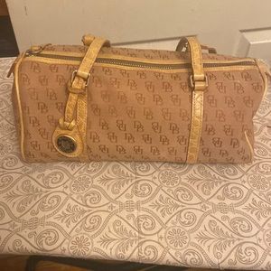 Dooney and Bourke bag good condition